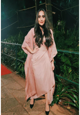 Why Monika Nidhee’s Top And Pant Sets Are a Must Have in Every Woman’s Wardrobe