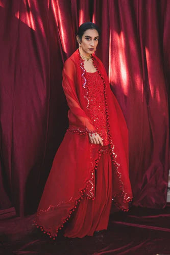 Sara Ali Khan’s Top Sharara Suit Moments: A Style Guide for Fashion Enthusiasts