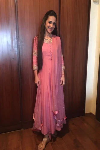 dress designers in mumbai Best Bridal Outfits Mumbai