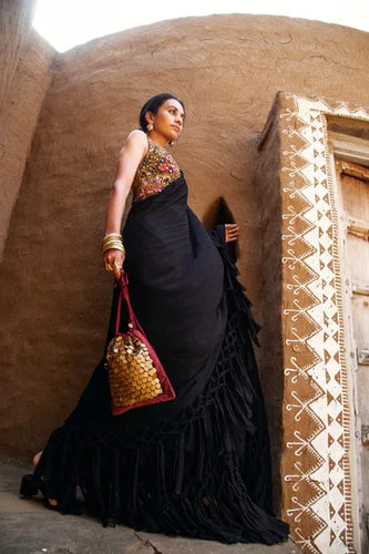How To Look Cute In Saree