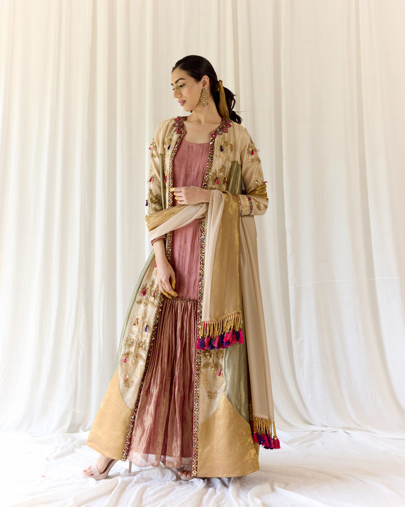 Khyaal hoon kisi aur ka