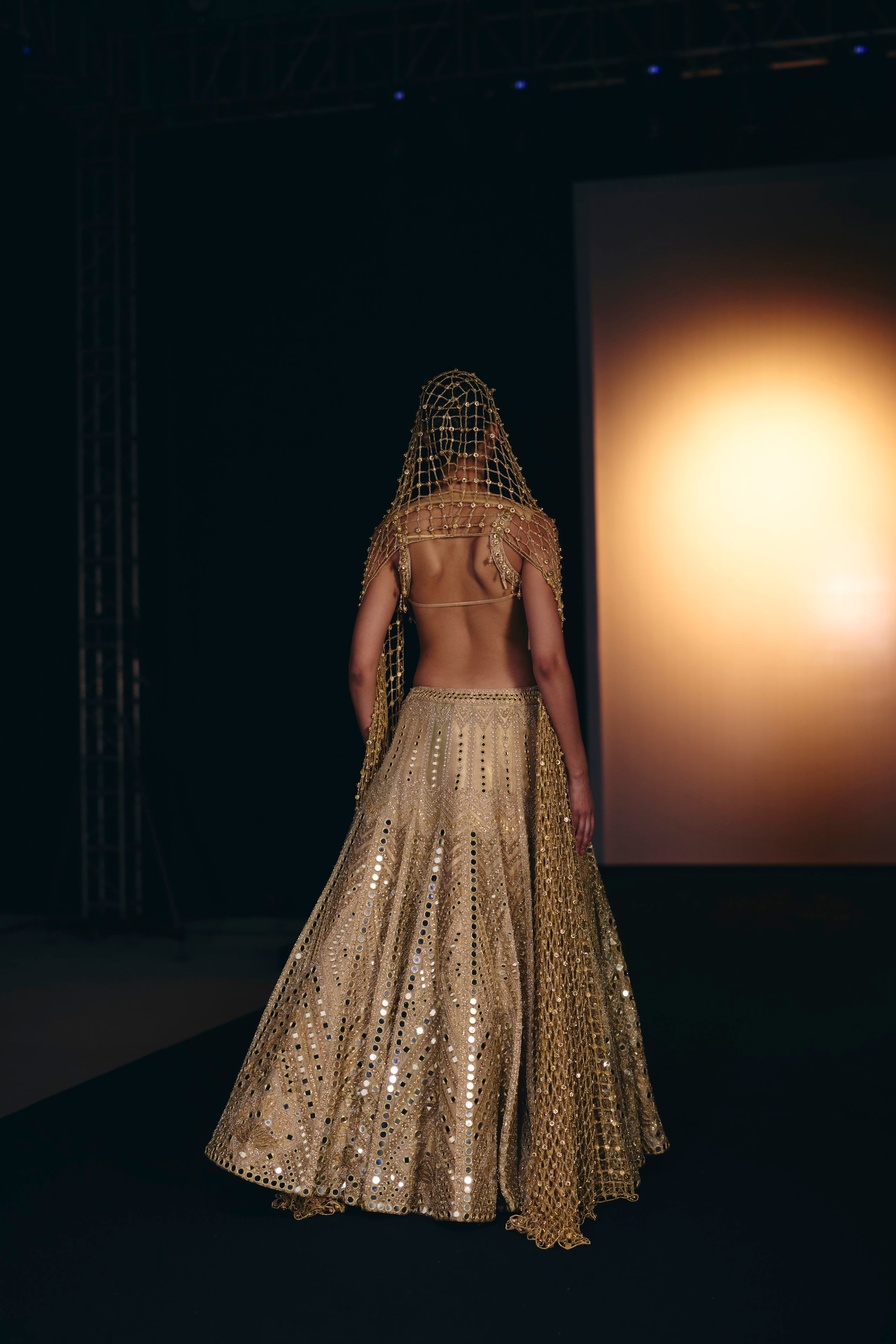 Look 8