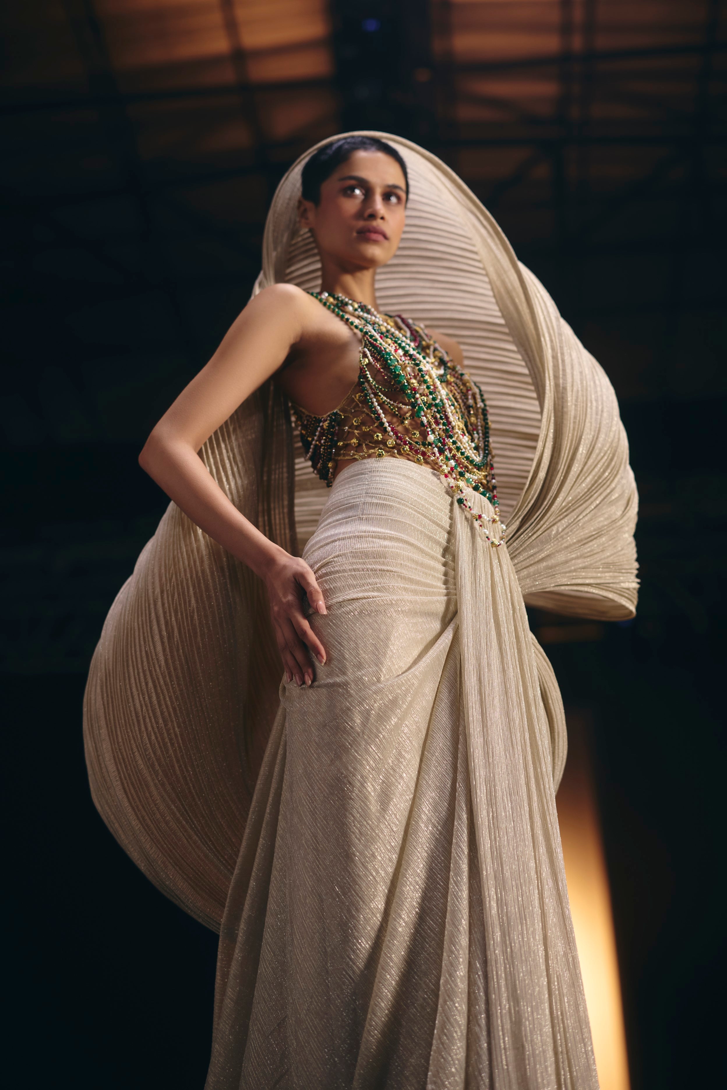 Look 10