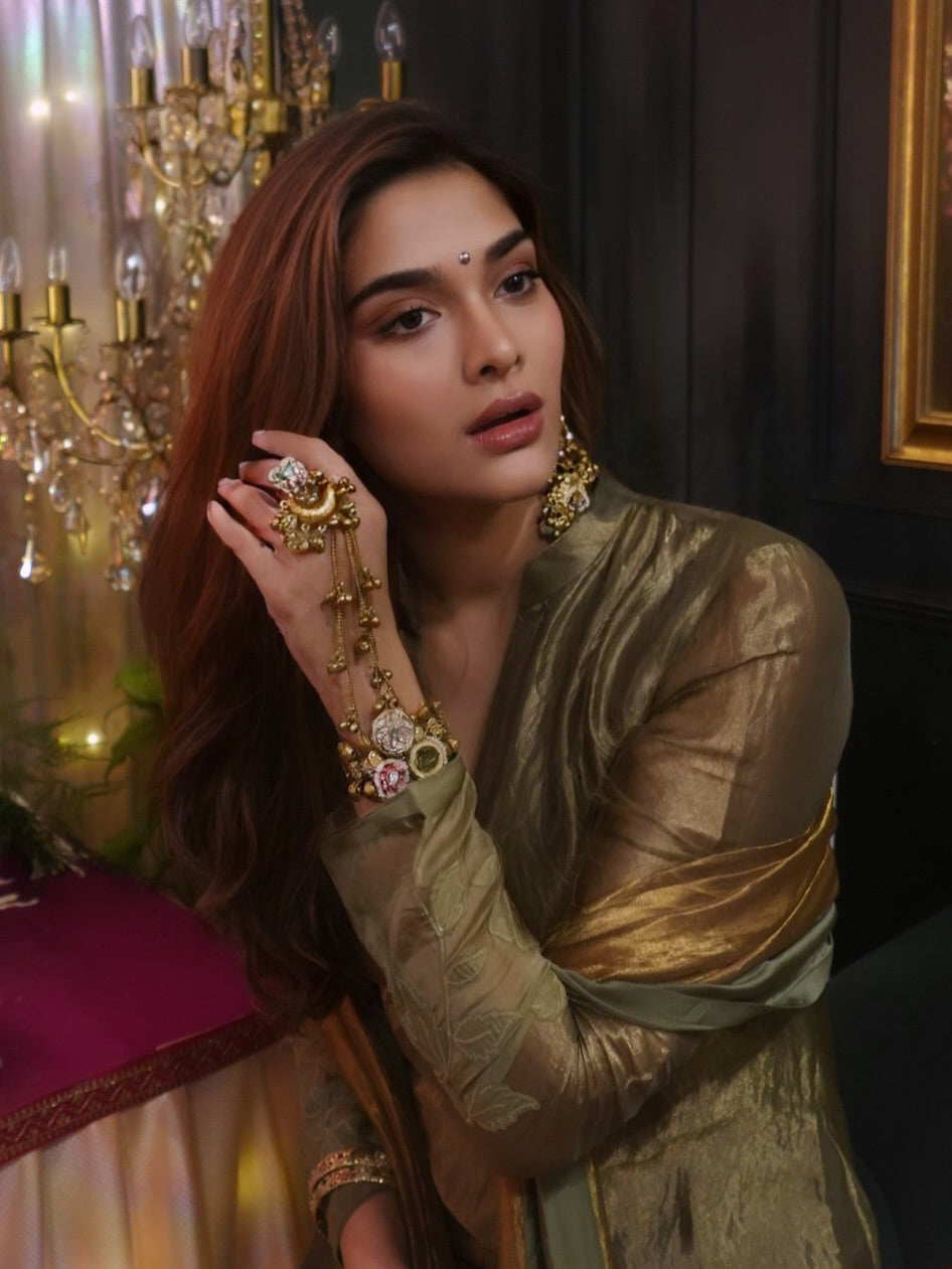 Saiee Manjrekar in Zehnaseeb